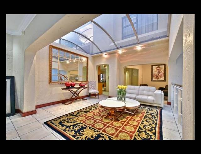 5 BEDROOM HOUSE FOR SALE IN GLENVISTA